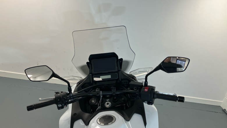 Honda NT1100 Manual (22 Model Year)